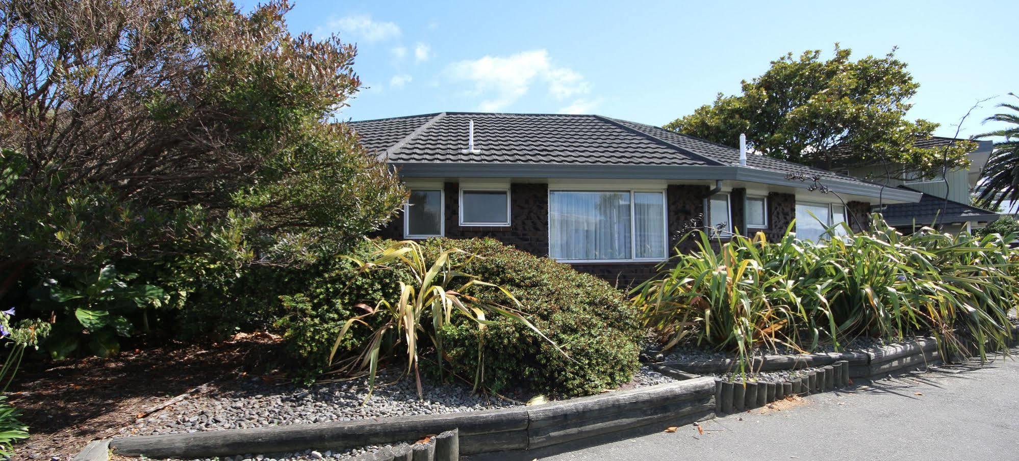 Midway Pacifica Lodge Lower Hutt Exterior photo